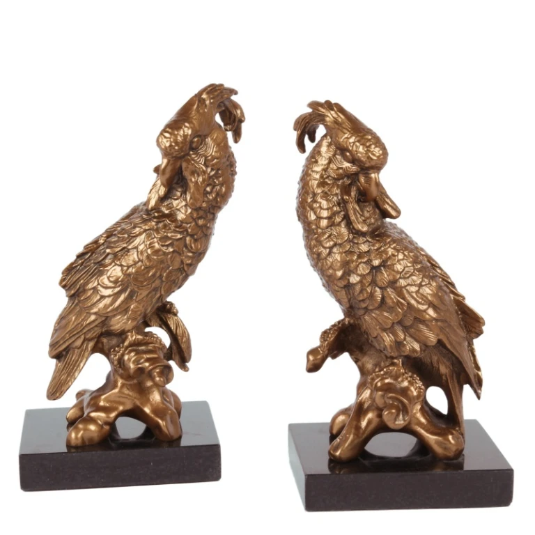 Loro sobre base - latón - 28 cm