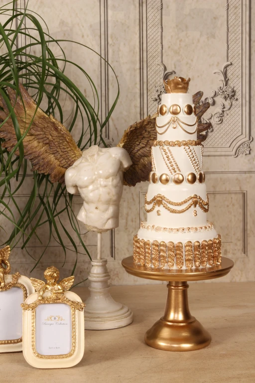 Tarta decorativa - blanco/crema con oro - 47 cm - resina artística
