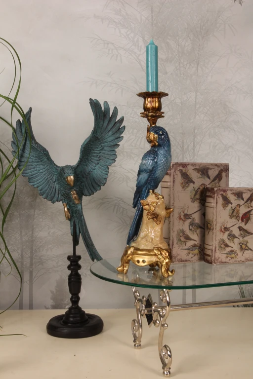 Candelabro Loro - 33 cm - azul - resina sintética