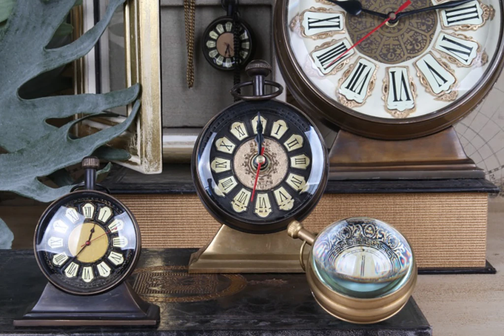 Reloj de mesa Alain - negro - latón - 15 cm